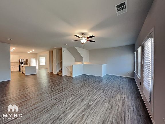 3rd image of 401 Ruths Blvd
