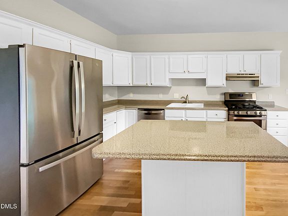 4th image of 316 Arlington Rdg