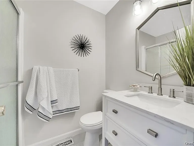 2 Goldsmith Ct — Photo 16
