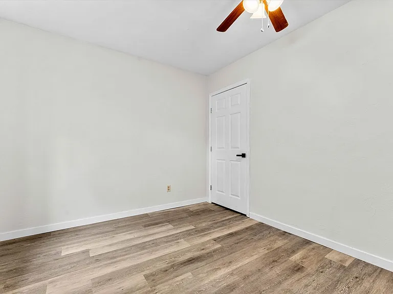 1102 Apache Dr — Photo 18