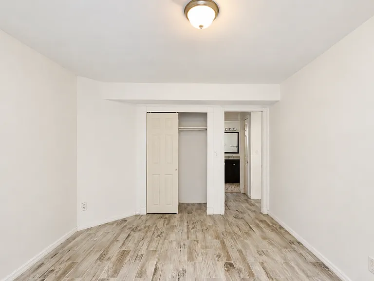 101 Brookfield Ave #1 — Photo 7