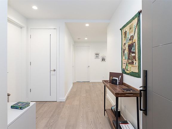 3rd image of 2000 Hannington Rd #915