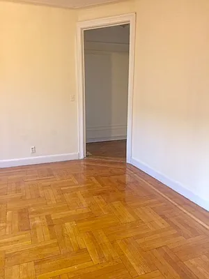 Rented by Roberto Guilbet, LREB | media 25