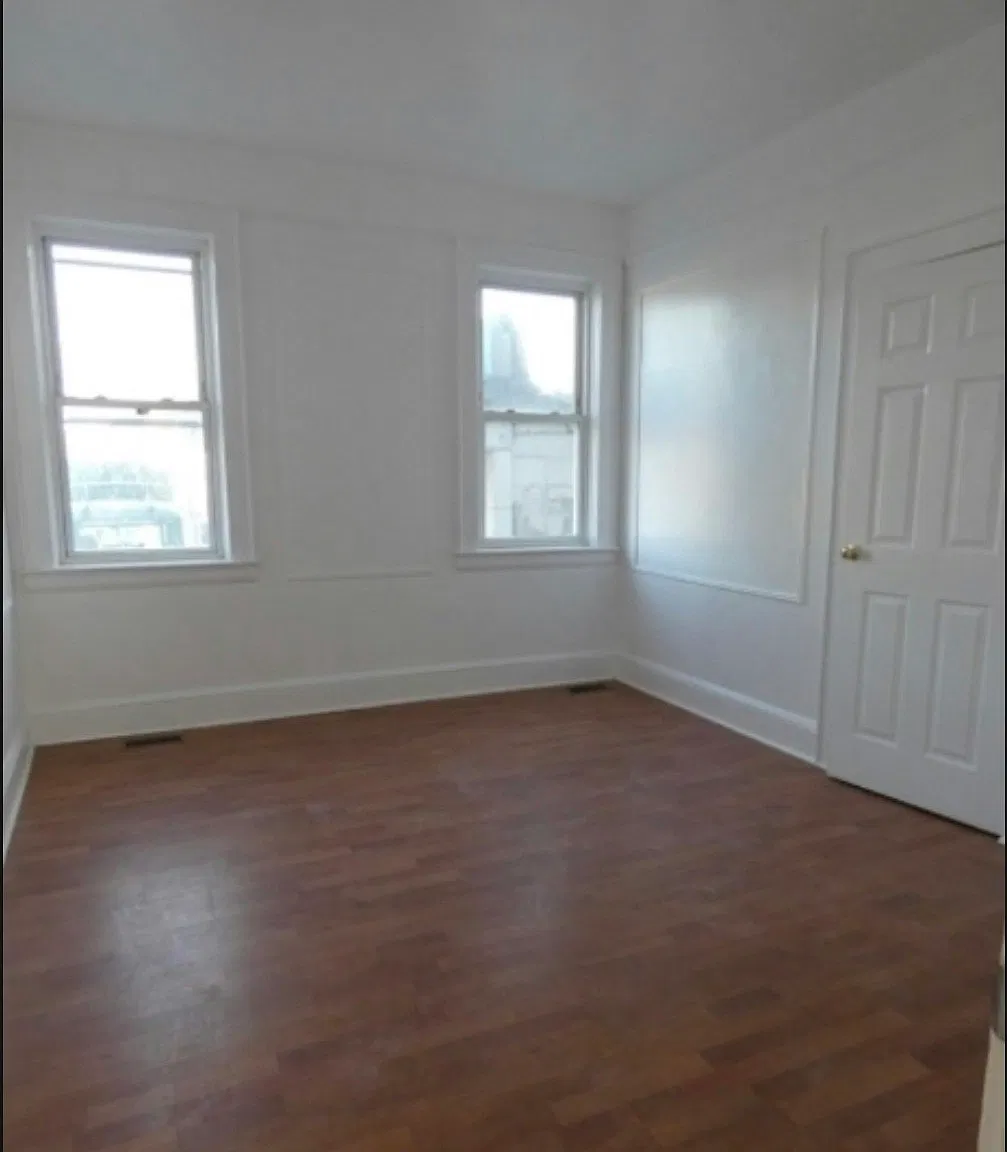 1126 Drake Avenue, Unit 1F — Photo 2