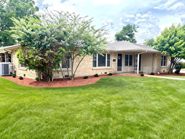 909 N Cave St, Tuscumbia, AL 35674