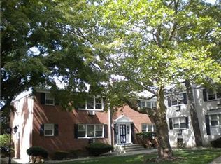 7 Oxford Ct APT 7904, Suffern, NY 10901