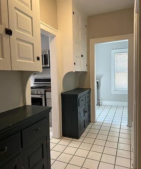 2433 Woodmere Dr — Photo 5