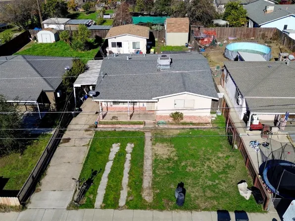12325 La Gallina Ave, Waterford, CA 95386