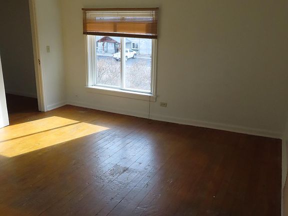 3rd image of 207 Buck St APT 3