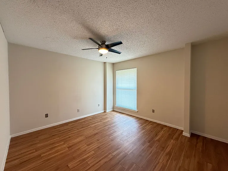 4520 Depew Ave — Photo 16
