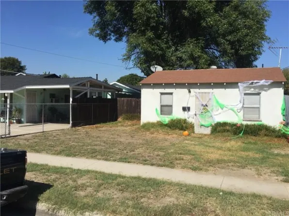 11637 207th St, Lakewood, CA 90715