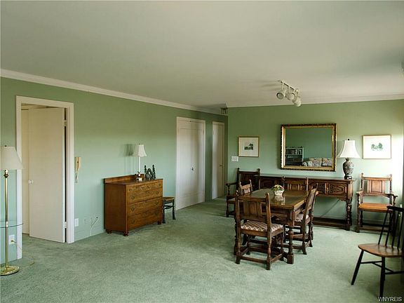 4th image of 731 W Ferry St APT 8KL