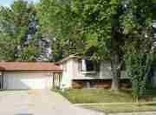 605 Wildwood Rd, Waterloo, IA 50702