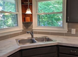 217 Friendway Rd, Greensboro, NC 27409