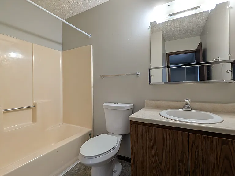 3195 Gracemore Ave — Photo 14