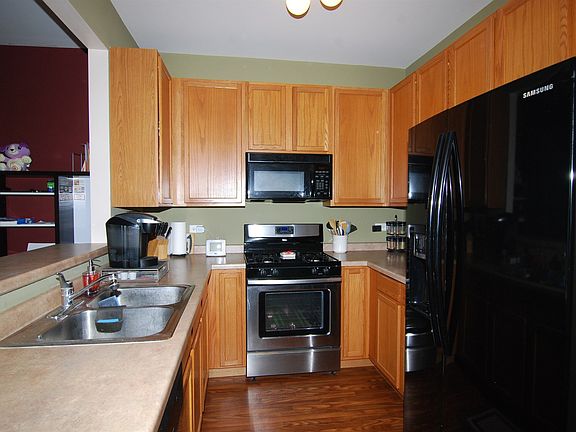 2nd image of 1012 Rocky Hill Cir
