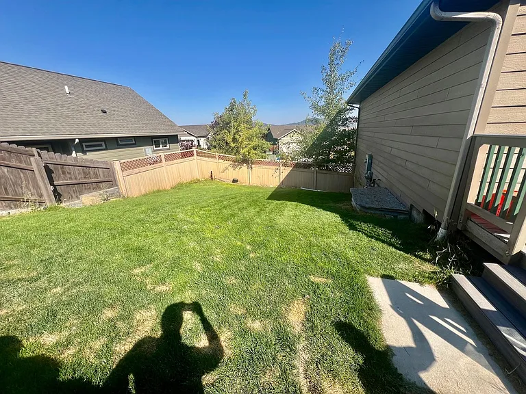 2633 Knight St — Photo 3