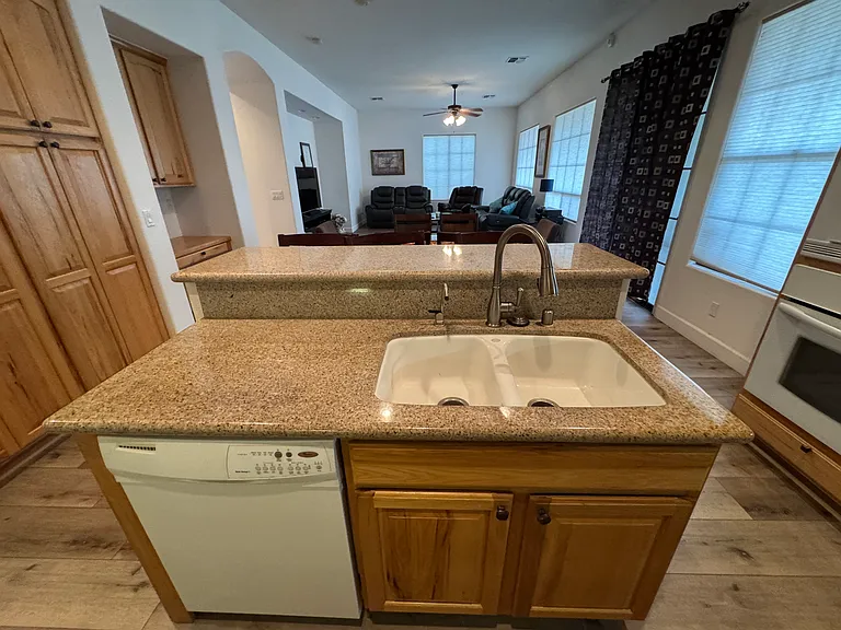 3111 Esmerelda Dr — Photo 17