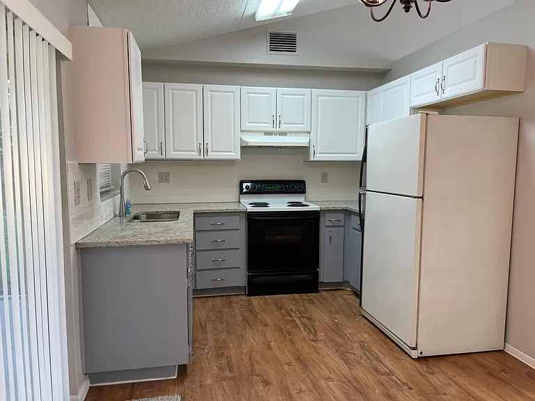 3134 Vanceboro St — Photo 4