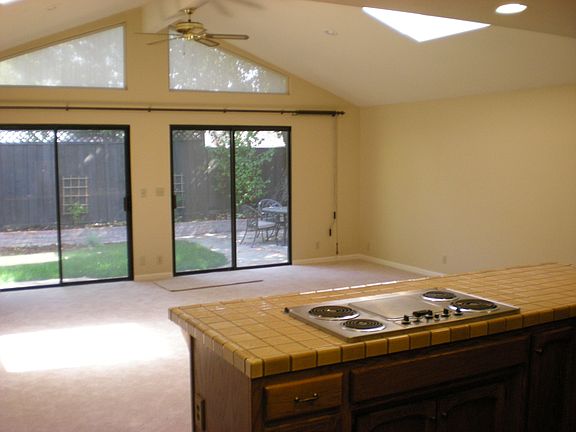 5th image of 4296 Beechmont Ave