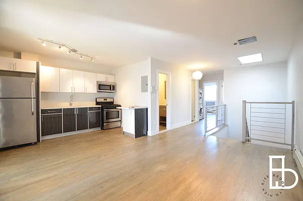 Rented by Miron Realty Group | media 6