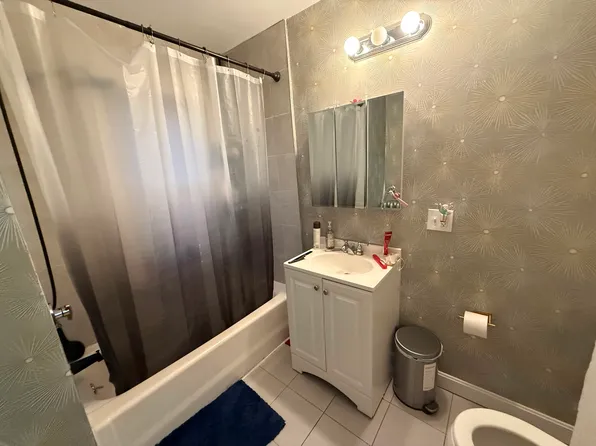 15 Hoyle St #3, Norwood, MA 02062