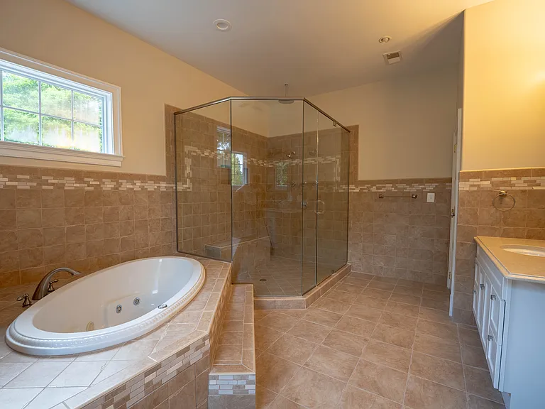 10805 S Glen Rd — Photo 31