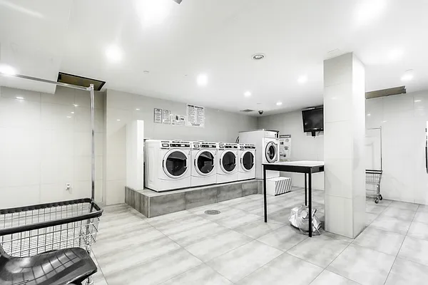 Rented by Metropolitan Property Group | media 29