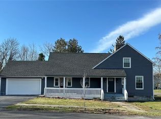 100 Sherbourne Rd, Syracuse, NY 13224