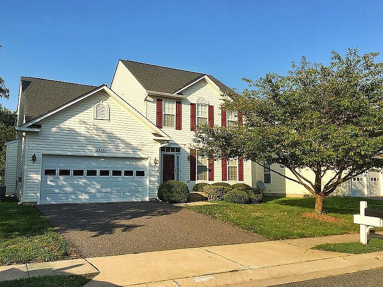 1st image of 6933 Versaille Dr