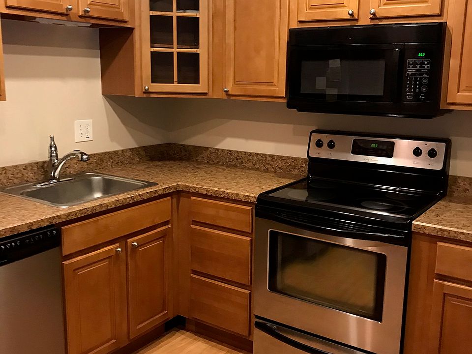 2nd image of 197 Providence Frg