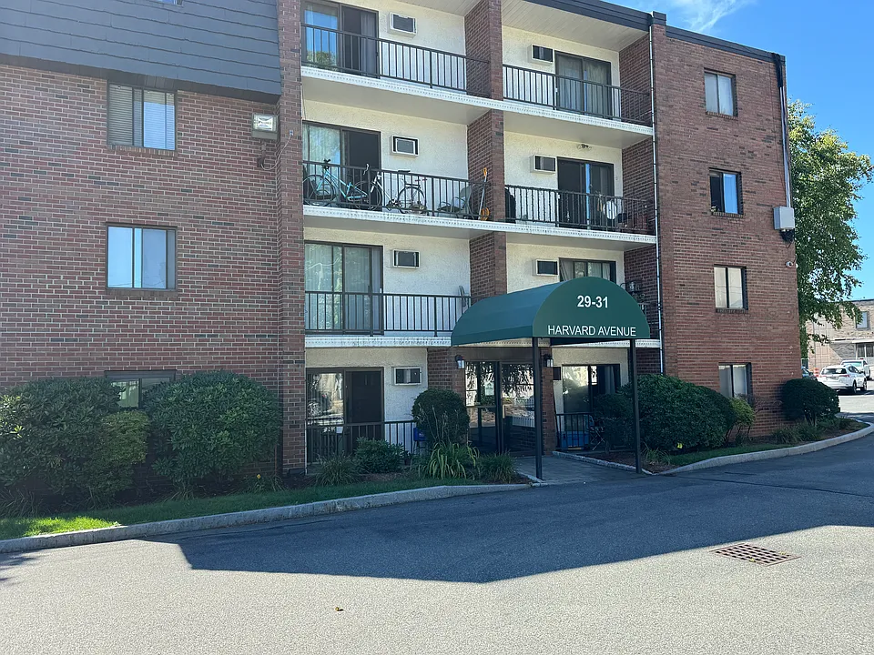 29-31 Harvard Ave #27