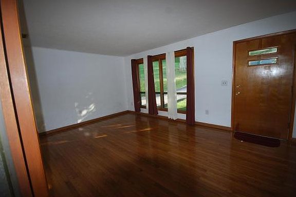 2nd image of 109 Fairwood St