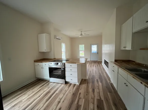 900 Elm St #A, Benton, KY 42025