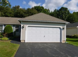 5111 Black Hawk Cir, Liverpool, NY 13088