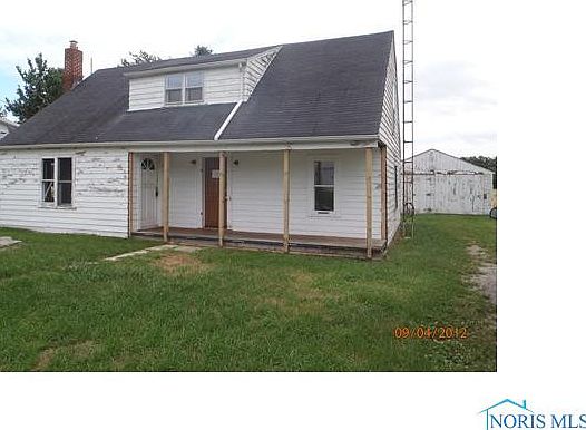 1st image of 15069 Oak Dr