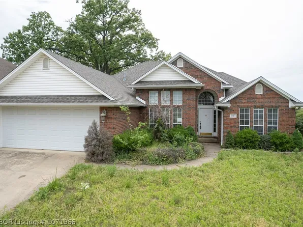 1917 Durango Dr, Van Buren, AR 72956