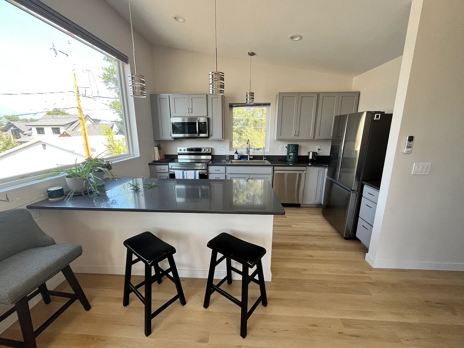 1 bed, 600 sqft, $2,000 — Photo 3