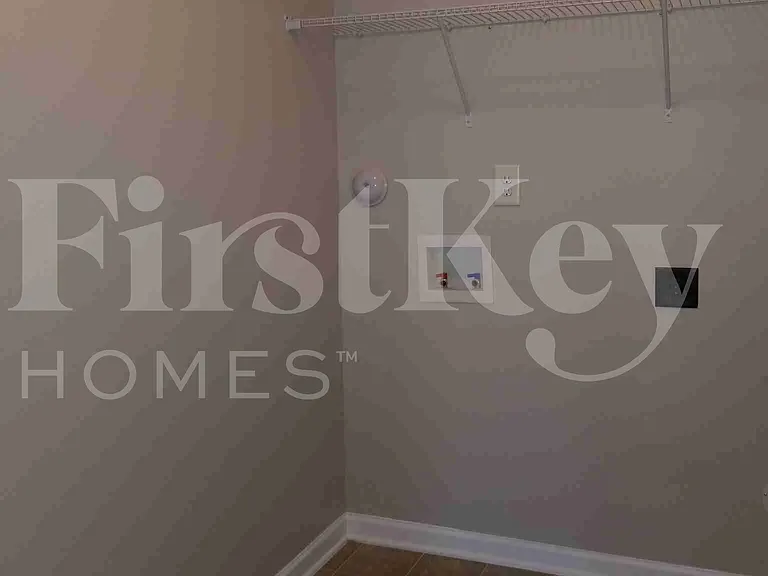 901 Leatherstone Ln — Photo 24