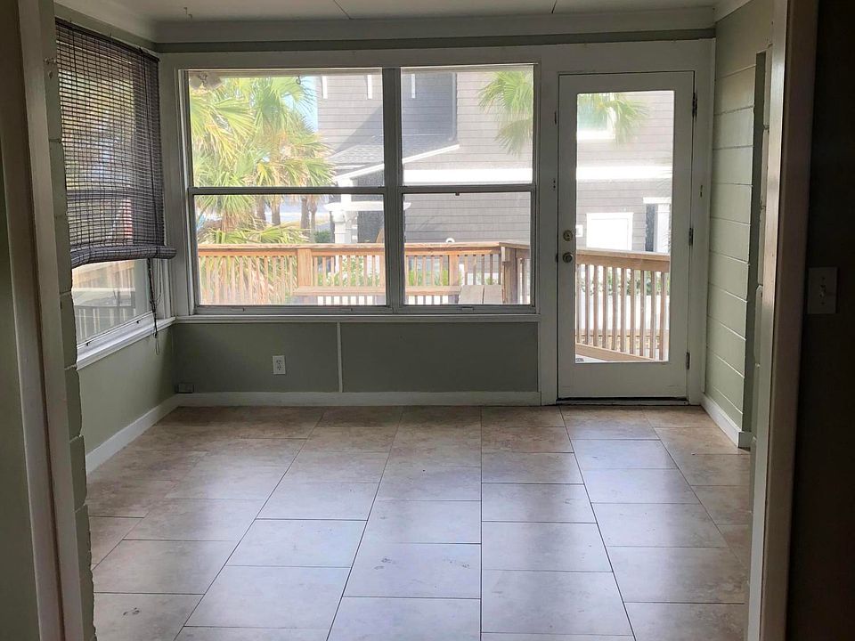 1st image of 1087 Beach Ave