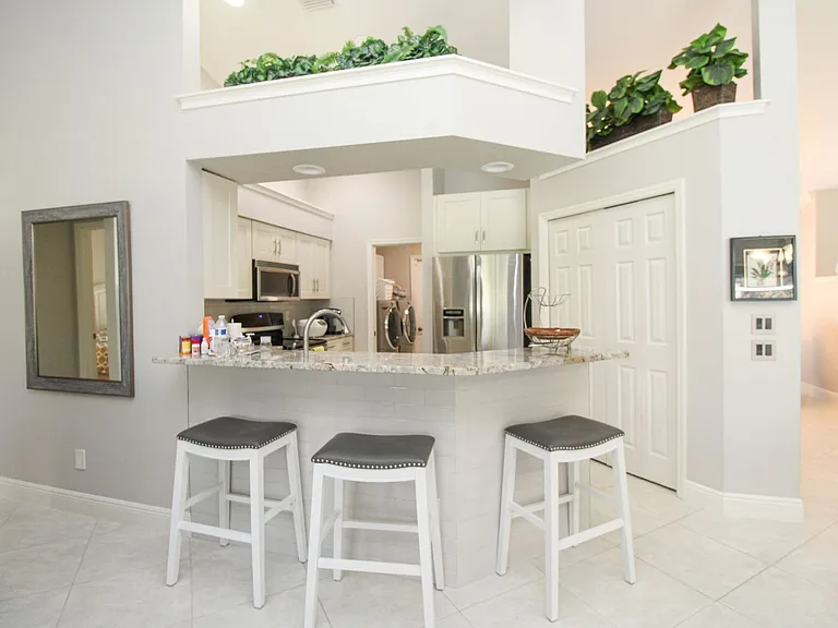 333 Wentworth Ct — Photo 13