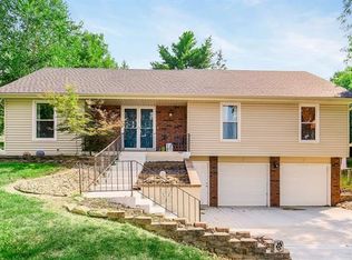 7617 NW 69th Ter, Kansas City, MO 64152
