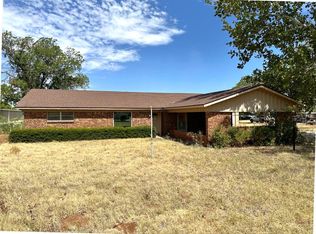 2104 Santa Fe Depot Rd, Sweetwater, TX 79556