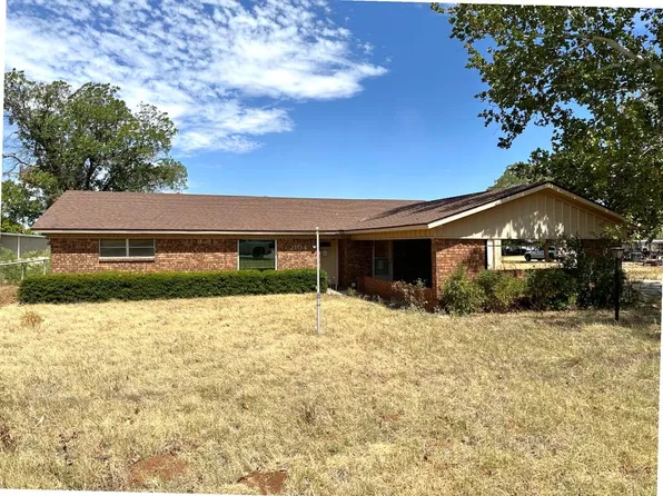 2104 Santa Fe Depot Rd, Sweetwater, TX 79556
