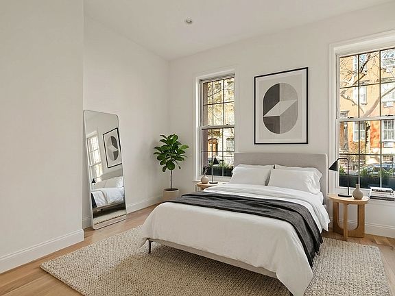 3rd image of 326 W 19th St