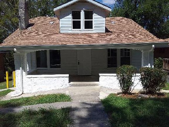 2nd image of 1207 N Chamberlain Ave