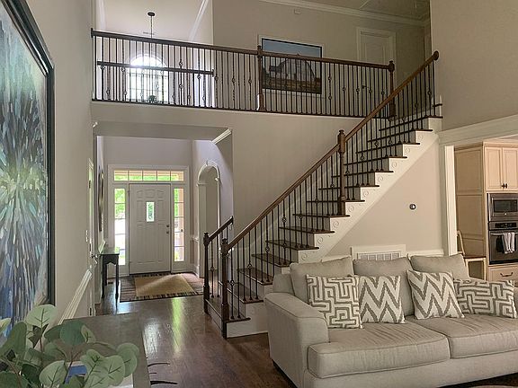 5th image of 112 Branchside Ln