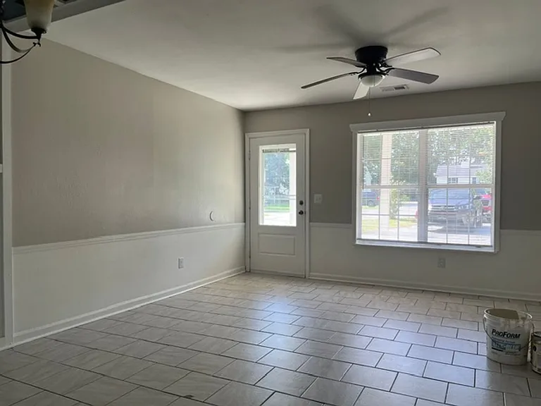 205 Plantation Rd — Photo 1