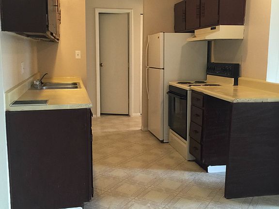 4th image of 4508 Candletree Cir APT 11