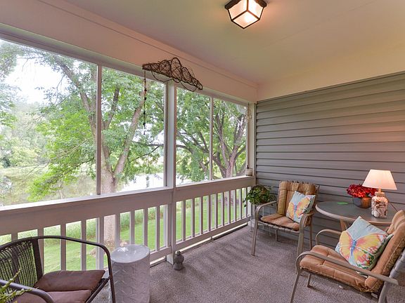 2nd image of 1262 Pond View Ln
